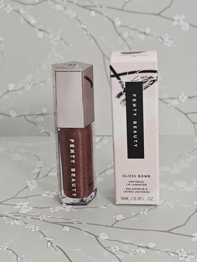 Fenty Beauty Gloss Bomb Hot Chocolit New